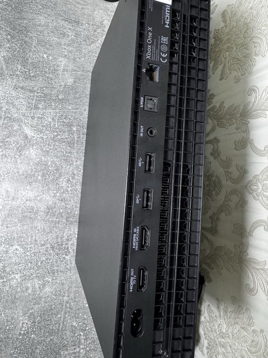 X box One X 1 tb