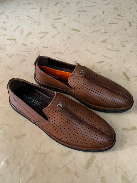 Новые мужские туфли