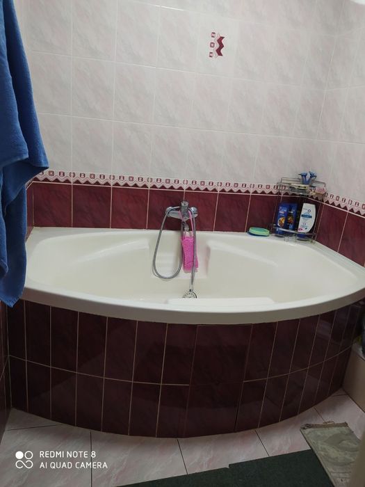 Парк Бобура продам 4 комнатную