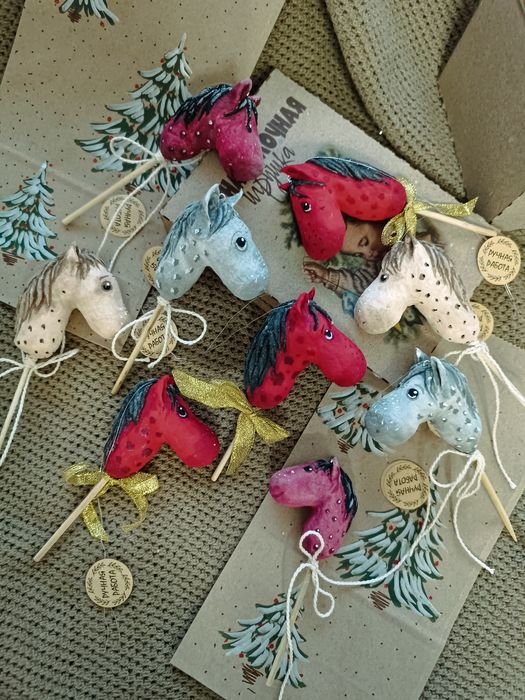 Ёлочные игрушки символ года лошади