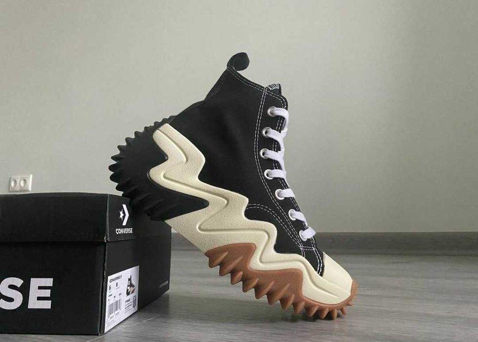 Converse run star motion