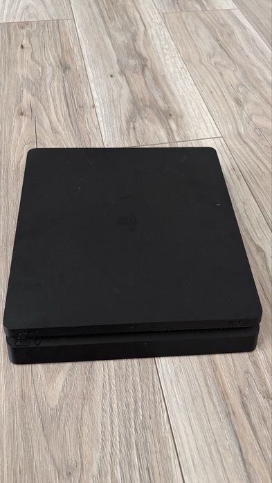 Playstation 4 slim