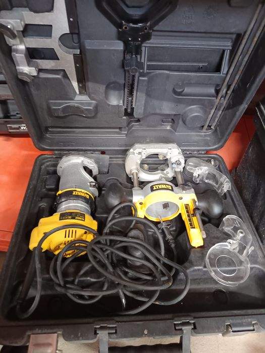 Freza de cant Dewalt cu accesorii