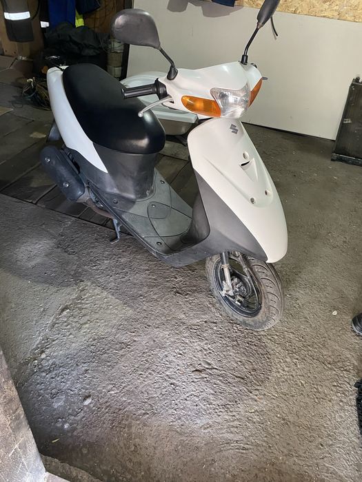 Продам скутер Сузуки