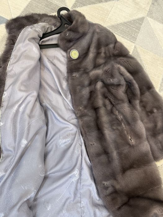 Продам норковую шубу