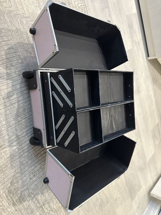 Бьюти кейс, чемодан