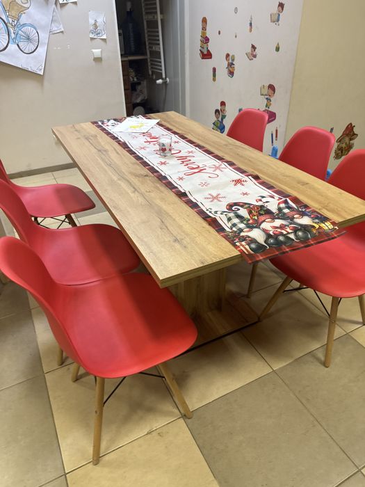 Столове за  офис, занималня, кухня, заведение и други.