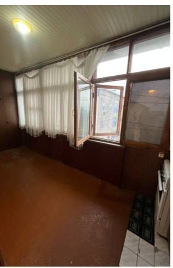 Срочно продаётся 4/5/5 Медгородок Алмазарский район балкон 2х6