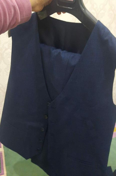 Продам срочно костюм комплект