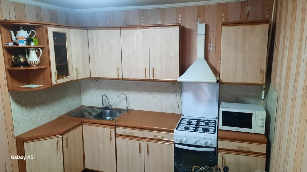 Кухонный гарнитур б.у.