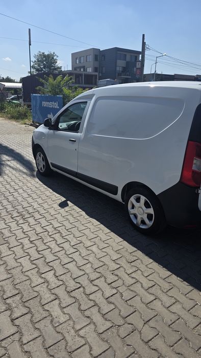 Vând Dacia dokker
