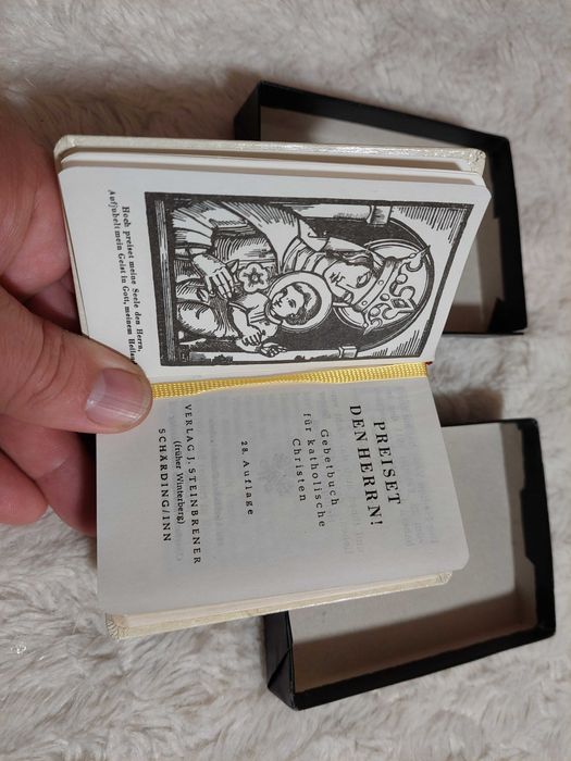 Suvenir carte rugaciuni crestini catolici file aurite