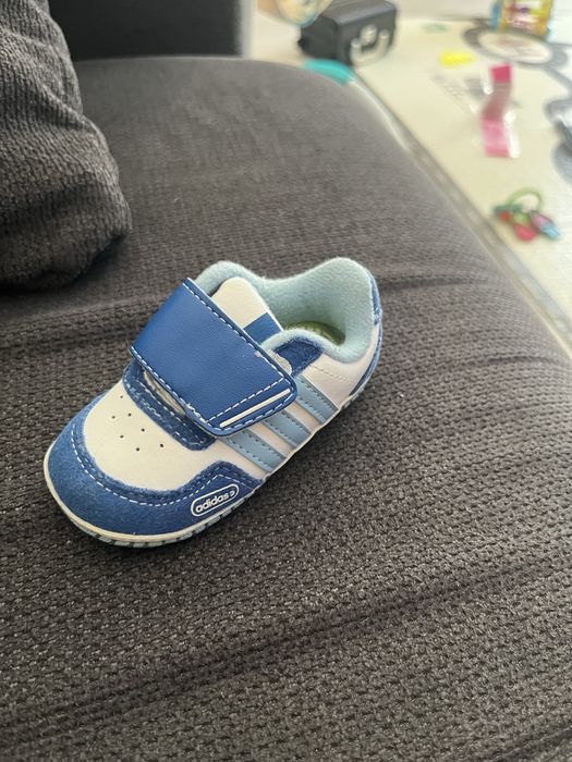 Бебешки обувки Adidas
