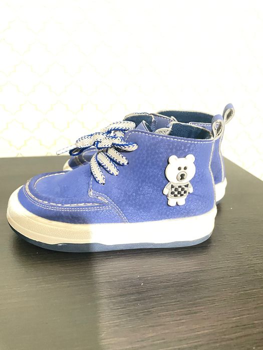 Продам детские ботинки 25рр