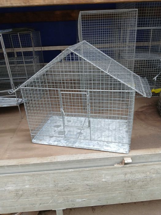 Клетка за птици  голяма и здрава