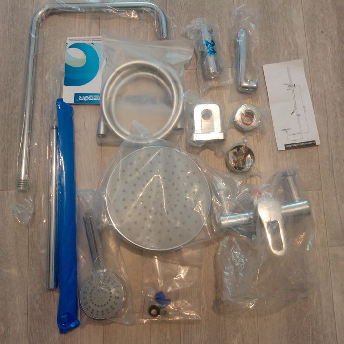 Смеситель со стойкой для душа ZEGOR