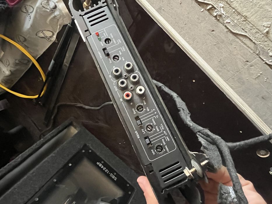 Сабвуфер с усилителем