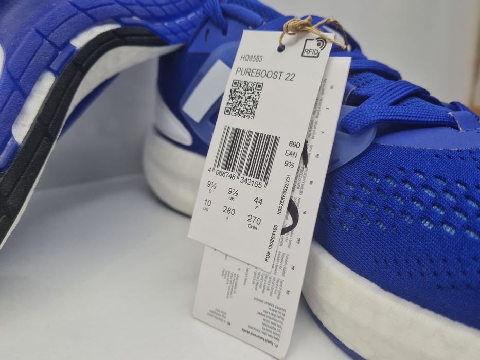 Маратонки Adidas PureBoost 22

Чисто нови с етикети без кутия.

Размер