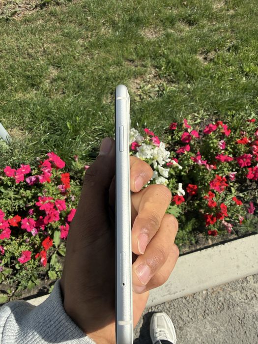Айфон 11 64GB White