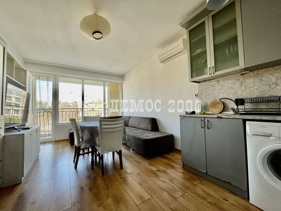 Дава се под наем Двустаен апартамент в к.к. Св.Св. Константин и Елена - 60 кв.м за 398.82 € - Снимка #4