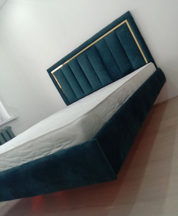 Продам новый кровать Парящий