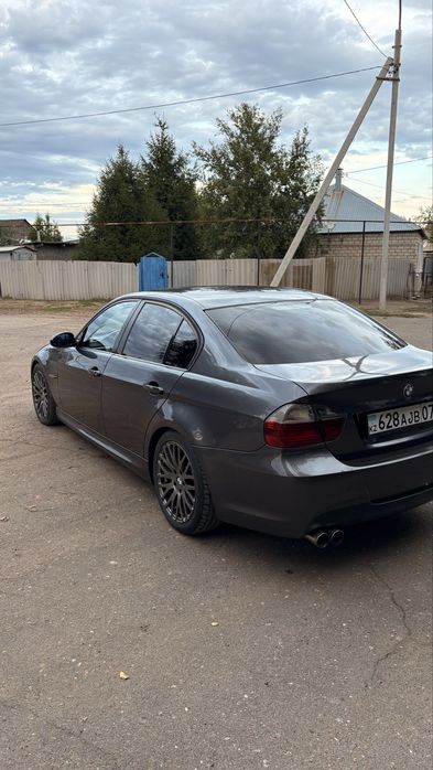 Продам BMW 3 серия 2005г