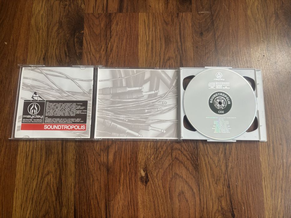 CD дискове с различна музика