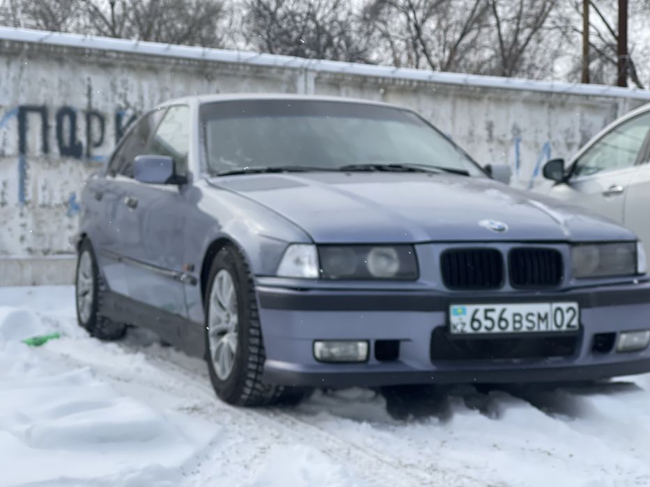 BMW 325 e36 седан