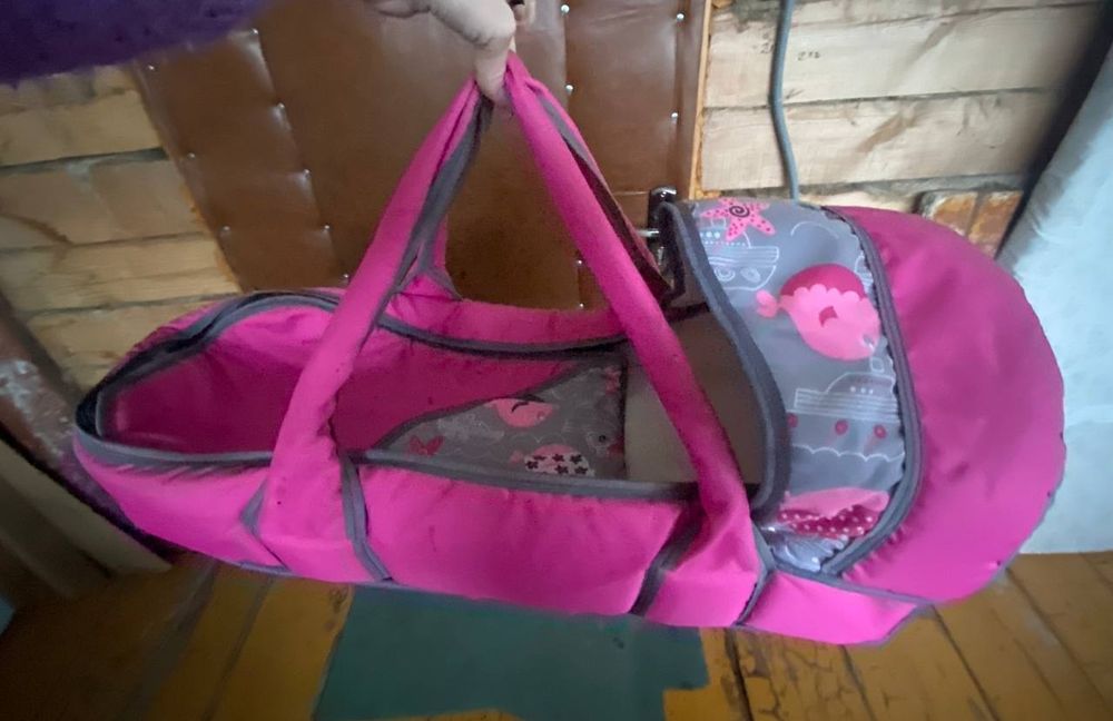 Коляска детская фирма "Пилот"