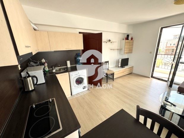 Продава се Двустаен апартамент в к.к. Слънчев бряг - 67 кв.м за 1150 €/кв.м - Снимка #1