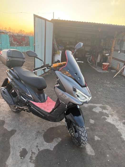 Продам скутер MAXI