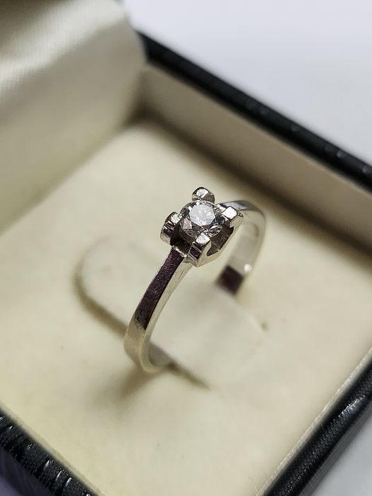 Годежен пръстен. Нов. Бяло злато 0.21ct/ 2.47 гр 14к