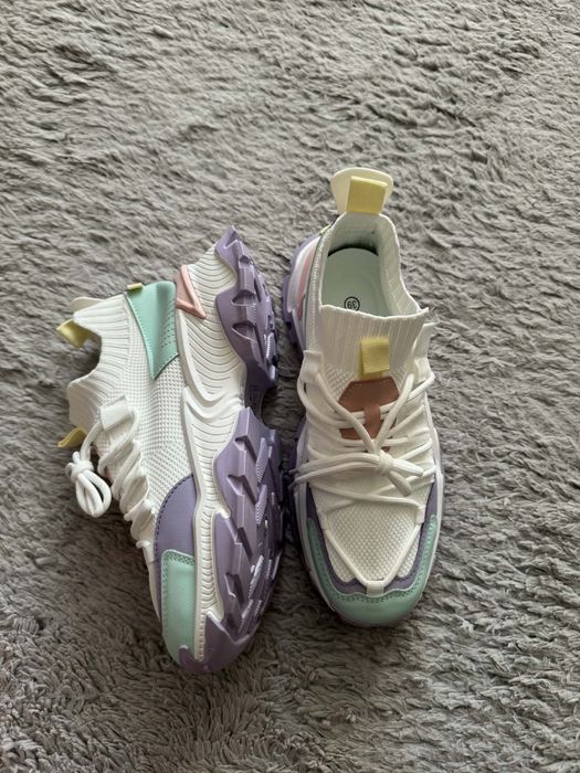 Дамски маратонки KARMA