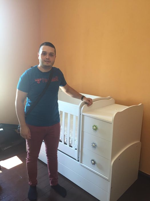 Бебешко креватче с шкаф