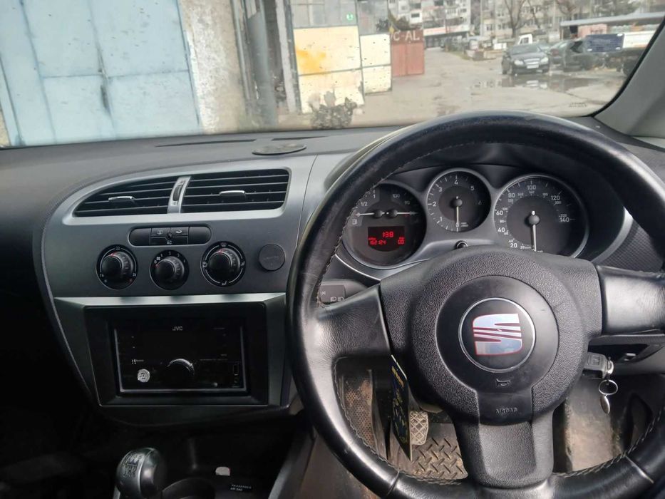 Seat Leon 2.0 tdi, 2007 г дясна дирекция на части