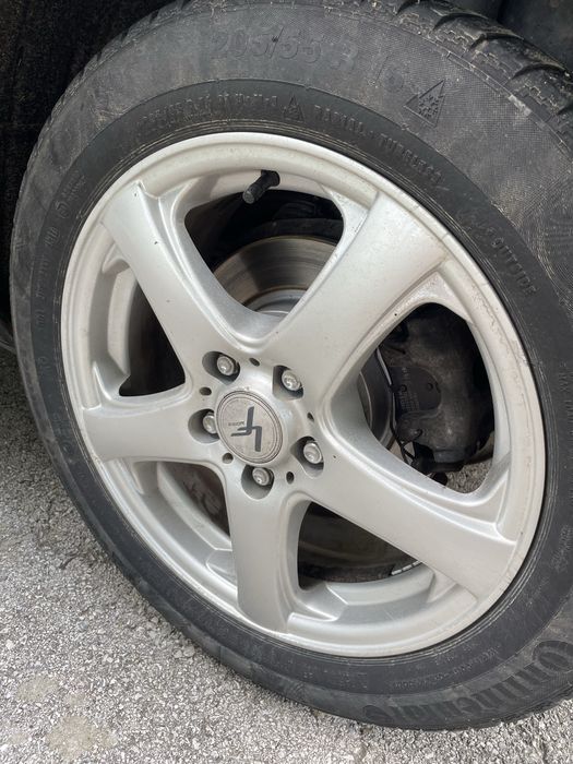 Продават се R16 5х108 със гумите 200€ джантите са в добро състояние нямат заварки и удар !!