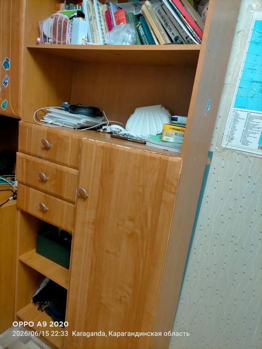 Стол для компа, шкаф для одежды