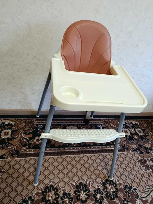 Стульчик для кормления продается