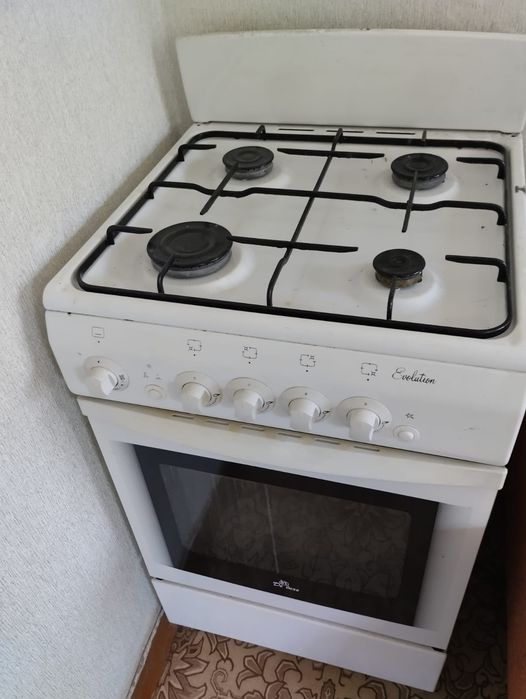 Продам газовую плиту с духовкой