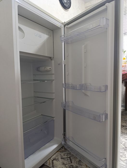 Продаётся холодильник artel в хорошем состоянии, работает отлично,б/у