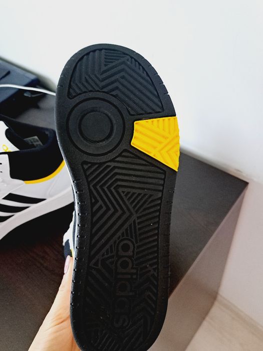 Кецове Adidas ,бели!