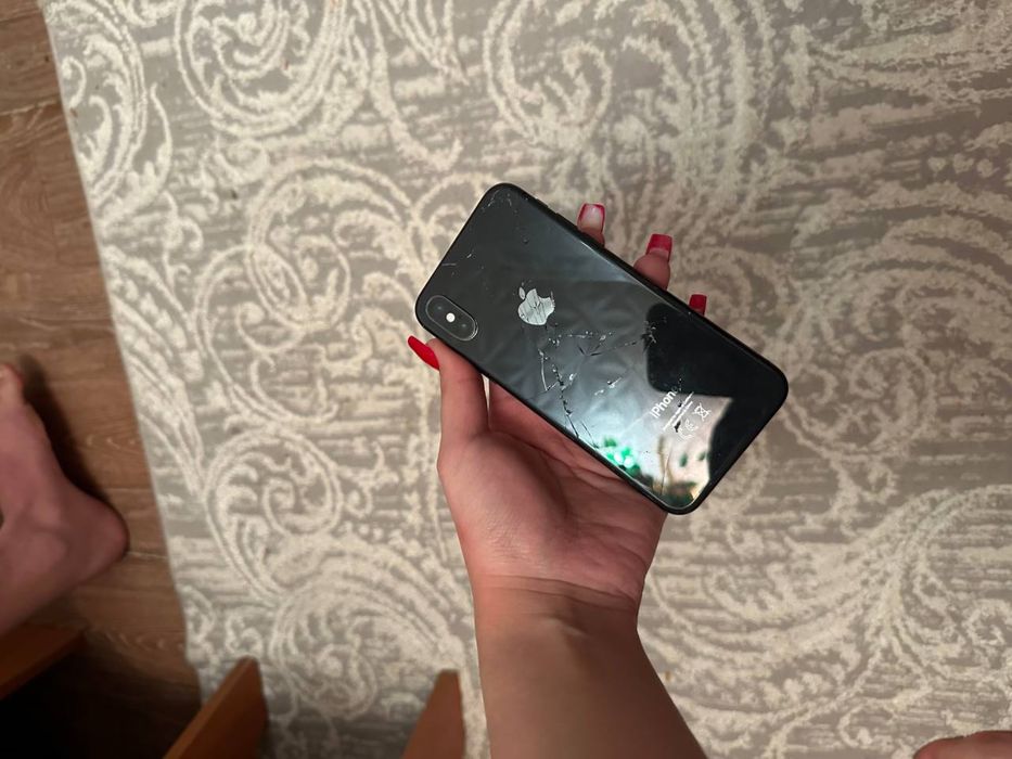 Обменяю Два айфона Х