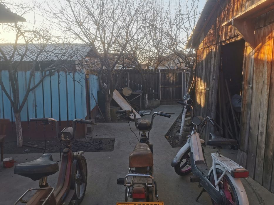 Vand 3 mopeduri Piaggio