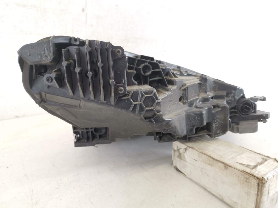 Ляв фар Led Тесла Модел 3 / Tesla Model 3 [ - ] Оригинален Повреден