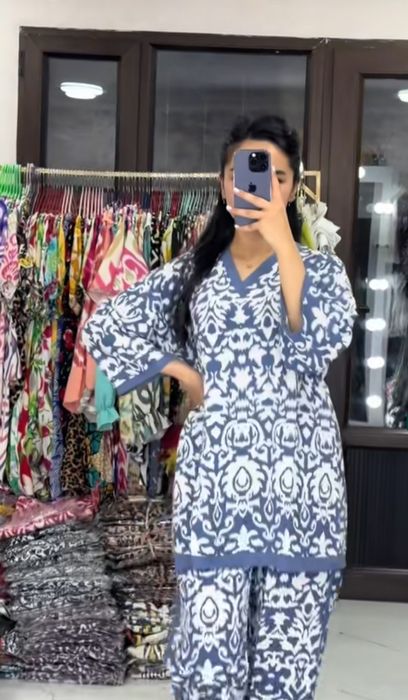 Istalgan kiyimlarni ishlab chiqaramiz. Va zakas olamiz.