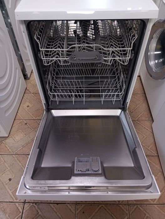 Свободно стояща съдомиялна 60см  Бош Bosch Serie2   24 месеца гаранция