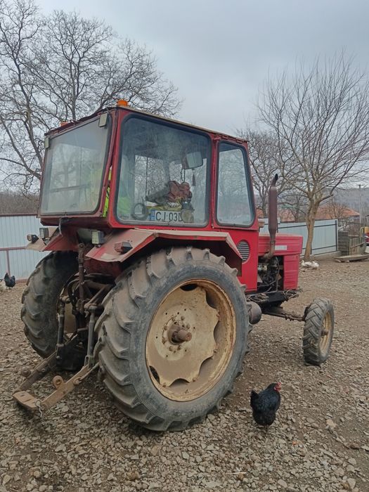 Tractor Universal 650