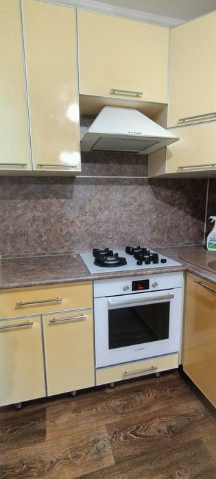 Продам б/у кухонный гарнитур