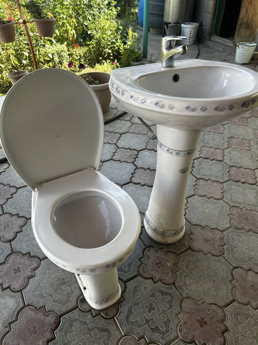 Продам унитаз комплект