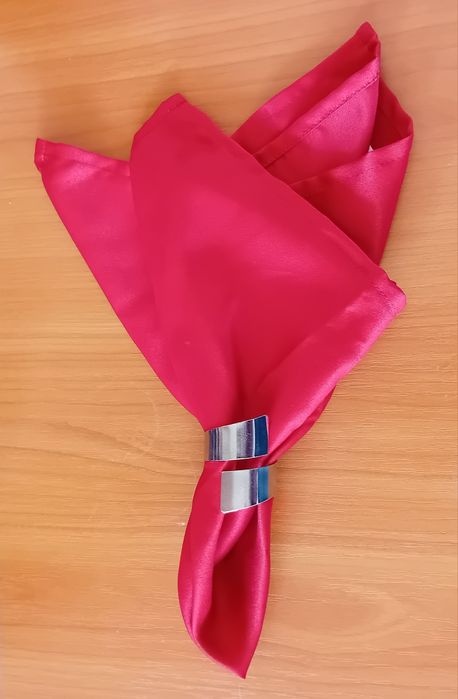 Комплект салфетки с пръстени 8 бр.